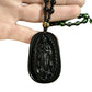 Halskette mit Perlenanhänger in Form einer religiösen Figur
